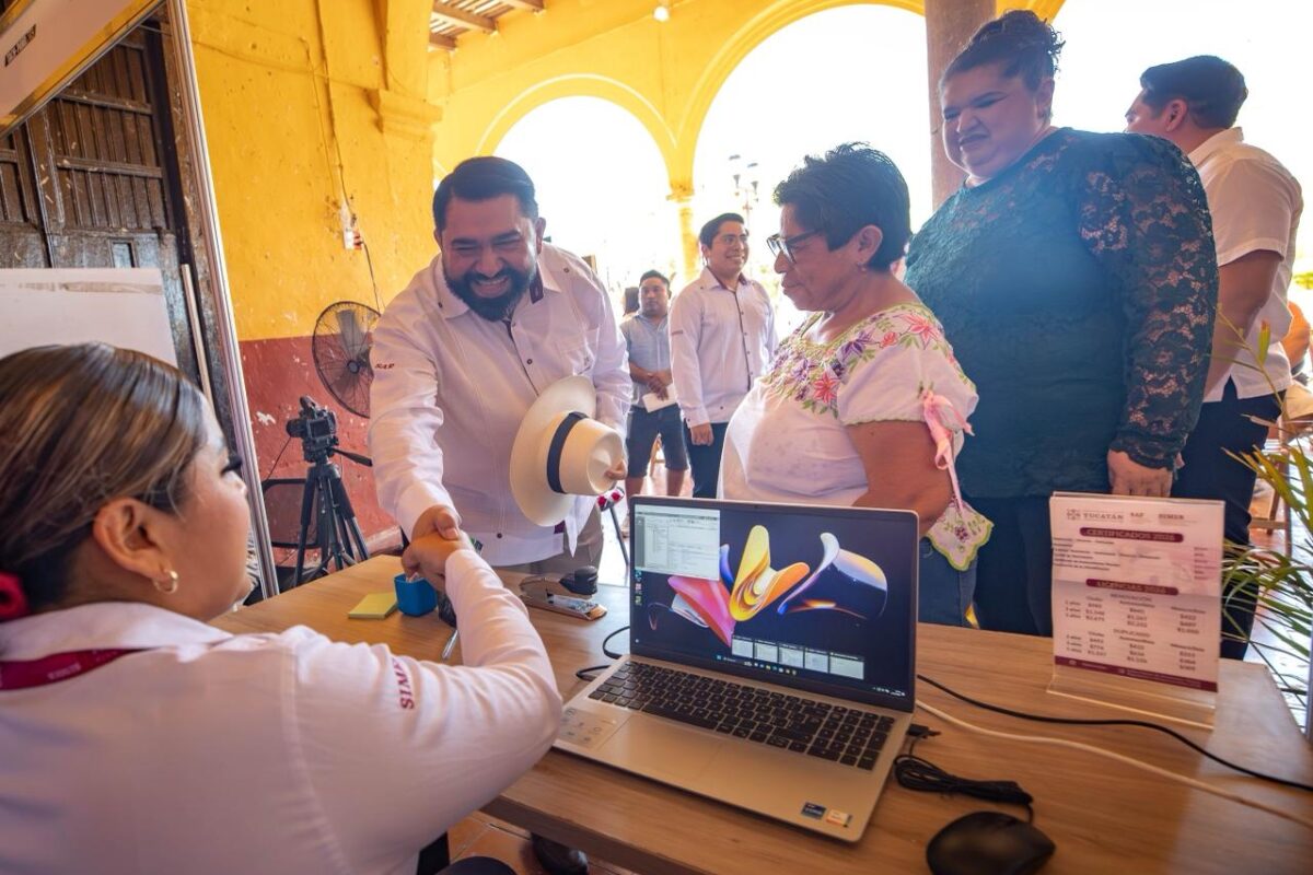 GOBIERNO ACERCA TRÁMITES Y SERVICIOS A LA POBLACIÓN