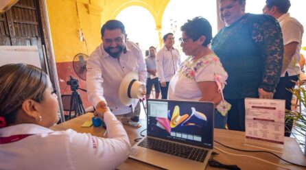 GOBIERNO ACERCA TRÁMITES Y SERVICIOS A LA POBLACIÓN
