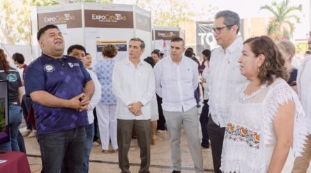 ESTUDIANTES PRESENTAN PROYECTOS INNOVADORES