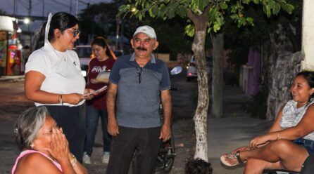 GEORGINA PIÑA RECORRE CASA POR CASA