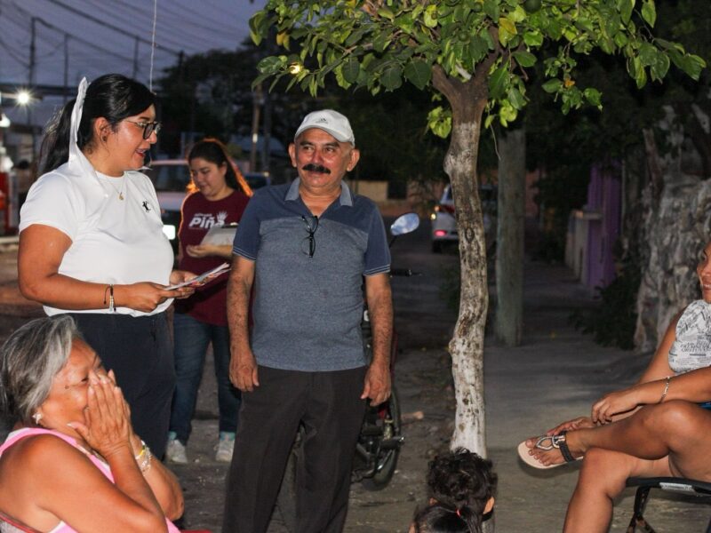 GEORGINA PIÑA RECORRE CASA POR CASA