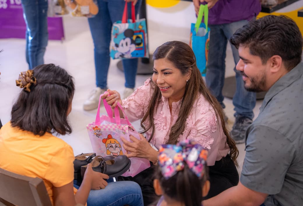 CASA OTOCH RECIBE APOYOS ORTÉSICOS