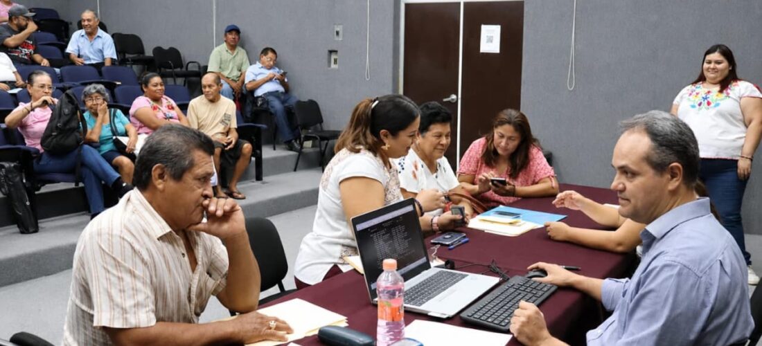 EX TRABAJADORES DE EE.UU. RECIBEN ORIENTACIÓN