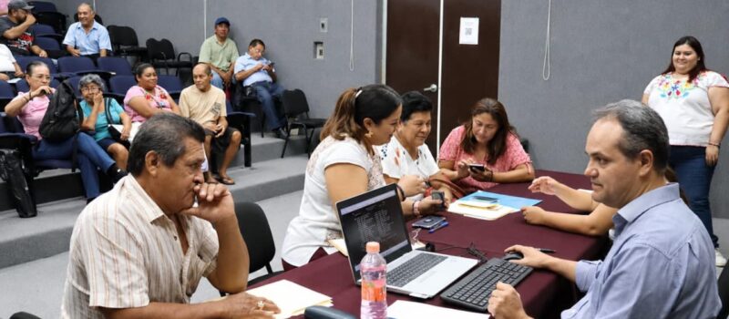 EX TRABAJADORES DE EE.UU. RECIBEN ORIENTACIÓN