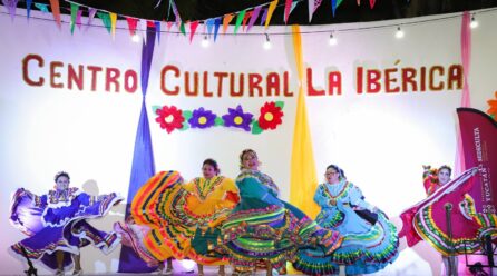 LA IBÉRICA DE MANTELES LARGOS