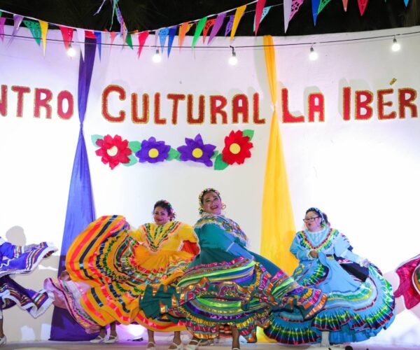 LA IBÉRICA DE MANTELES LARGOS