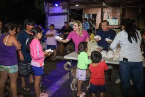 BRINDA APOYOS EL DIF YUCATÁN A FAMILIAS AFECTADAS