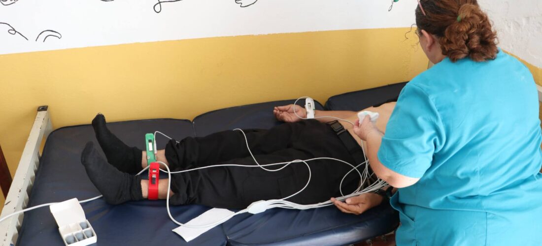 PARA ACERCAR SERVICIOS MÉDICOS ACCESIBLES Y DE CALIDAD