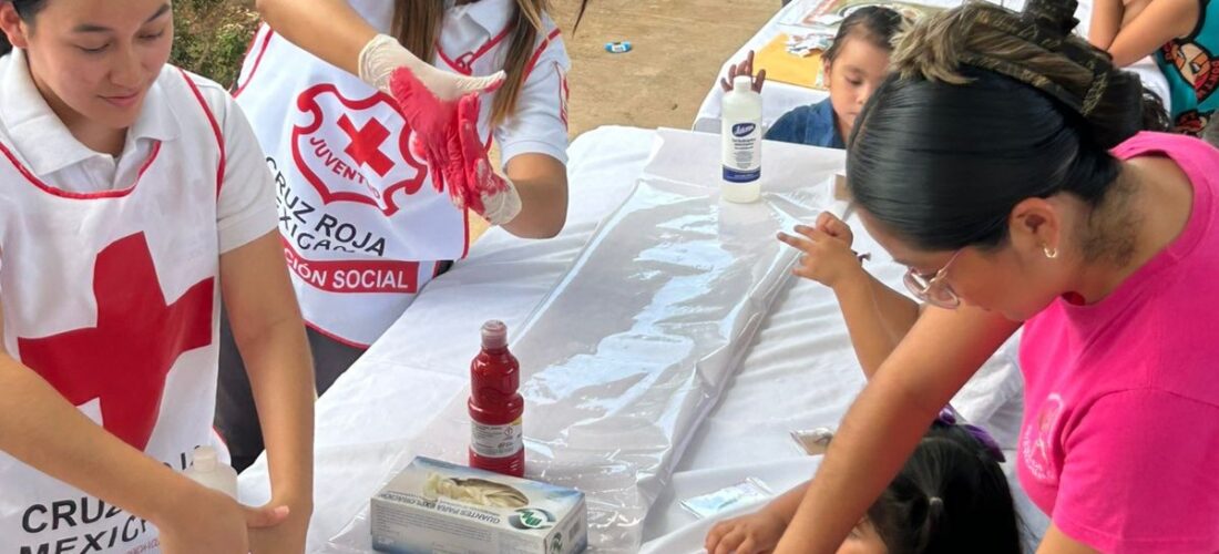 JUVENTUDES CRUZ ROJA LLEVA FERIA DE LA ALEGRÍA Y SALUD
