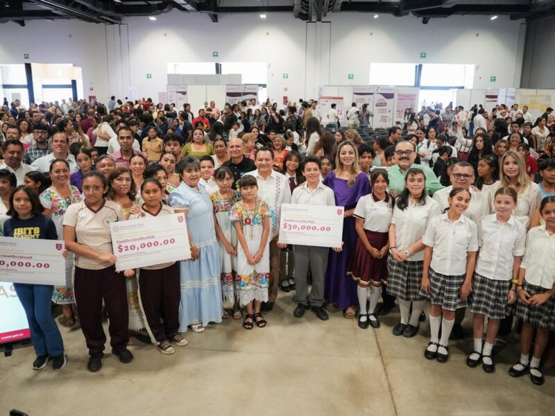RECONOCEN A JÓVENES DESTACADOS