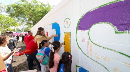 CECI PATRÓN INAUGURÓ BARRIO LAPIS