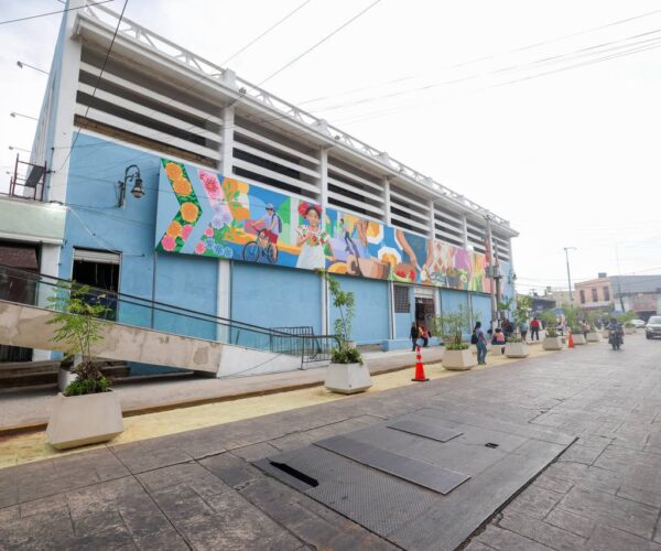 MÉRIDA ENCHULA PRESENTE EN LOS MERCADOS PÚBLICOS