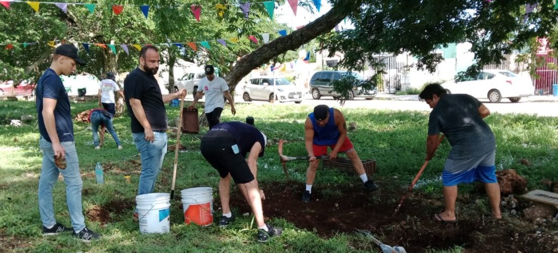 POR SENTIRSE ABANDONADOS CONSTRUYEN SU PROPIO PARQUE