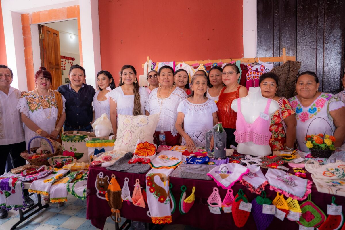 CONCLUYEN CURSOS EN TALLERES COMUNITARIOS