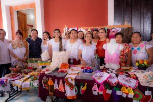 CONCLUYEN CURSOS EN TALLERES COMUNITARIOS