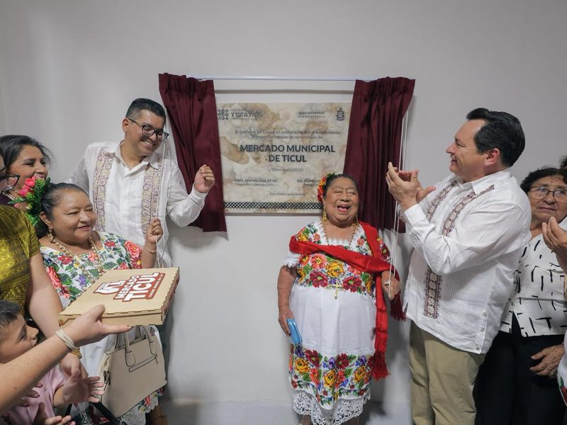 GOBERNADOR LE CUMPLE A TICUL