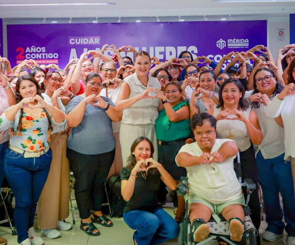 CELEBRA CECI DOS AÑOS DE TRABAJO
