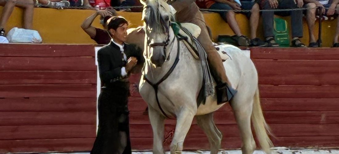 REJONES MEXICANOS HACEN HISTORIA