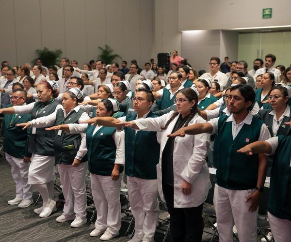 SE INCORPORAN PROFESIONALES DE LA SALUD