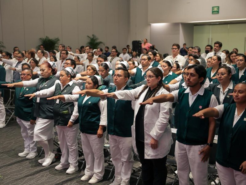 SE INCORPORAN PROFESIONALES DE LA SALUD