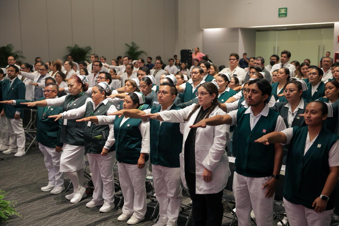 SE INCORPORAN PROFESIONALES DE LA SALUD
