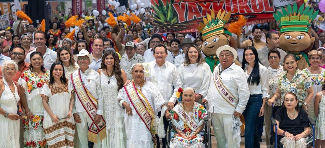 PREMIAN A ADULTOS MAYORES