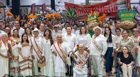 PREMIAN A ADULTOS MAYORES
