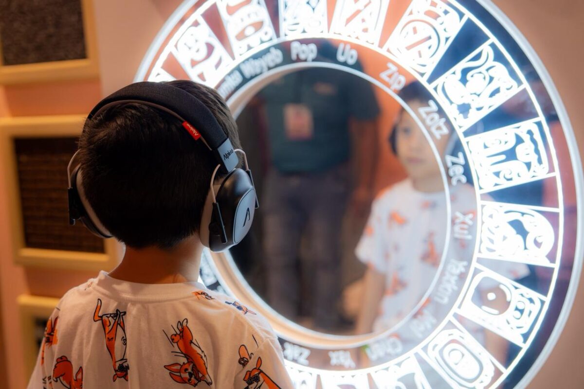 QUEREMOS QUE CADA PERSONA  AUTISTA ENCUENTRE COMPRENSIÓN: JDM