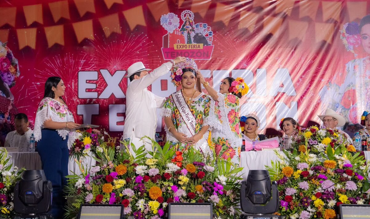 GOBERNADOR CORONA A EMBAJADORA DE TEMOZÓN