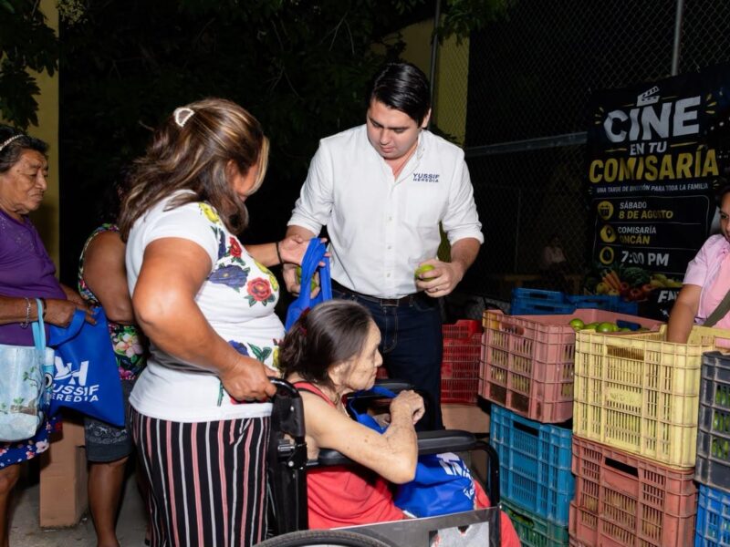 YUSSIF LLEVA CINE EN TU COLONIA A COMISARÍAS MERIDANAS