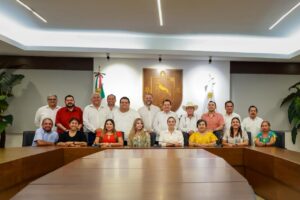 LOS ASUNTOS GRANDES DE YUCATÁN DEBEN CONVERSARSE ENTRE TODOS: JDM