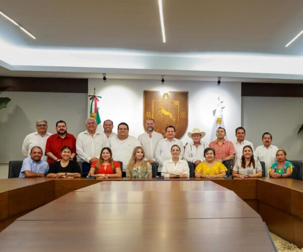 LOS ASUNTOS GRANDES DE YUCATÁN DEBEN CONVERSARSE ENTRE TODOS: JDM