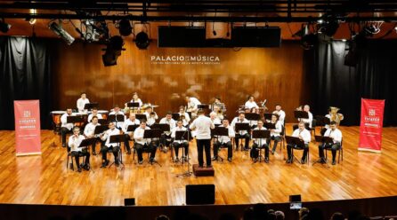 BANDA DE MÚSICA ESTÁ DE MANTELES LARGOS