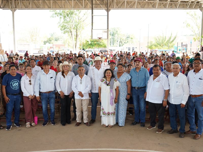 GOBIERNO ENTREGA APOYOS PARA EL CAMPO