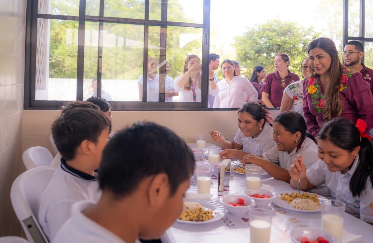 DIF YUCATÁN INAUGURA COMEDOR EN KOPOMÁ