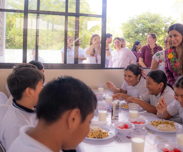 DIF YUCATÁN INAUGURA COMEDOR EN KOPOMÁ
