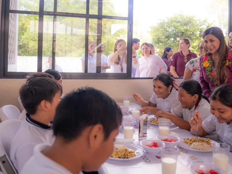 DIF YUCATÁN INAUGURA COMEDOR EN KOPOMÁ