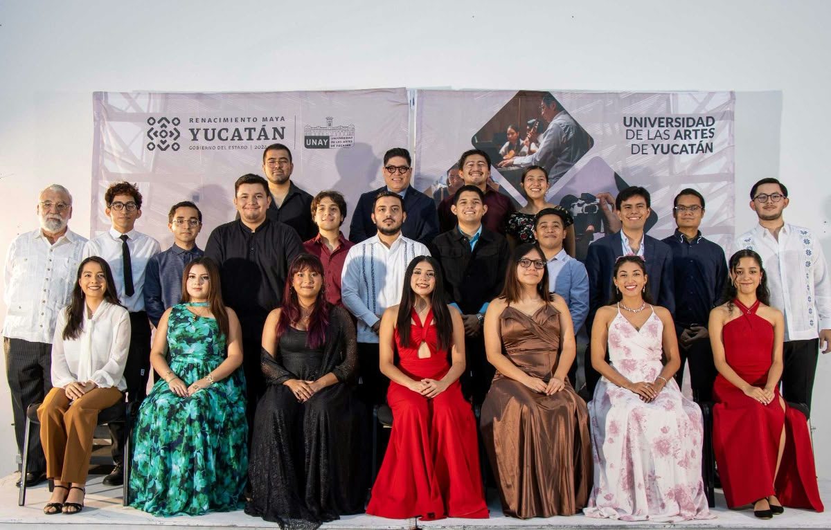EGRESAN PROFESIONALES DEL UNAY