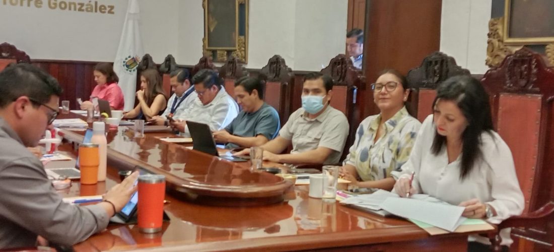 PIDEN COMPARECENCIA DE FUNCIONARIOS
