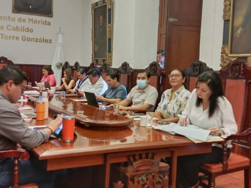PIDEN COMPARECENCIA DE FUNCIONARIOS