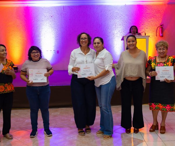 MC IMPULSA EL LIDERAZGO DE LAS MUJERES
