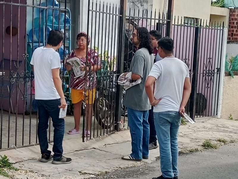 REGIDOR ATIENDE PETICIONES