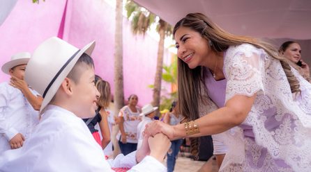 DIF YUCATÁN ENTREGA DONATIVO