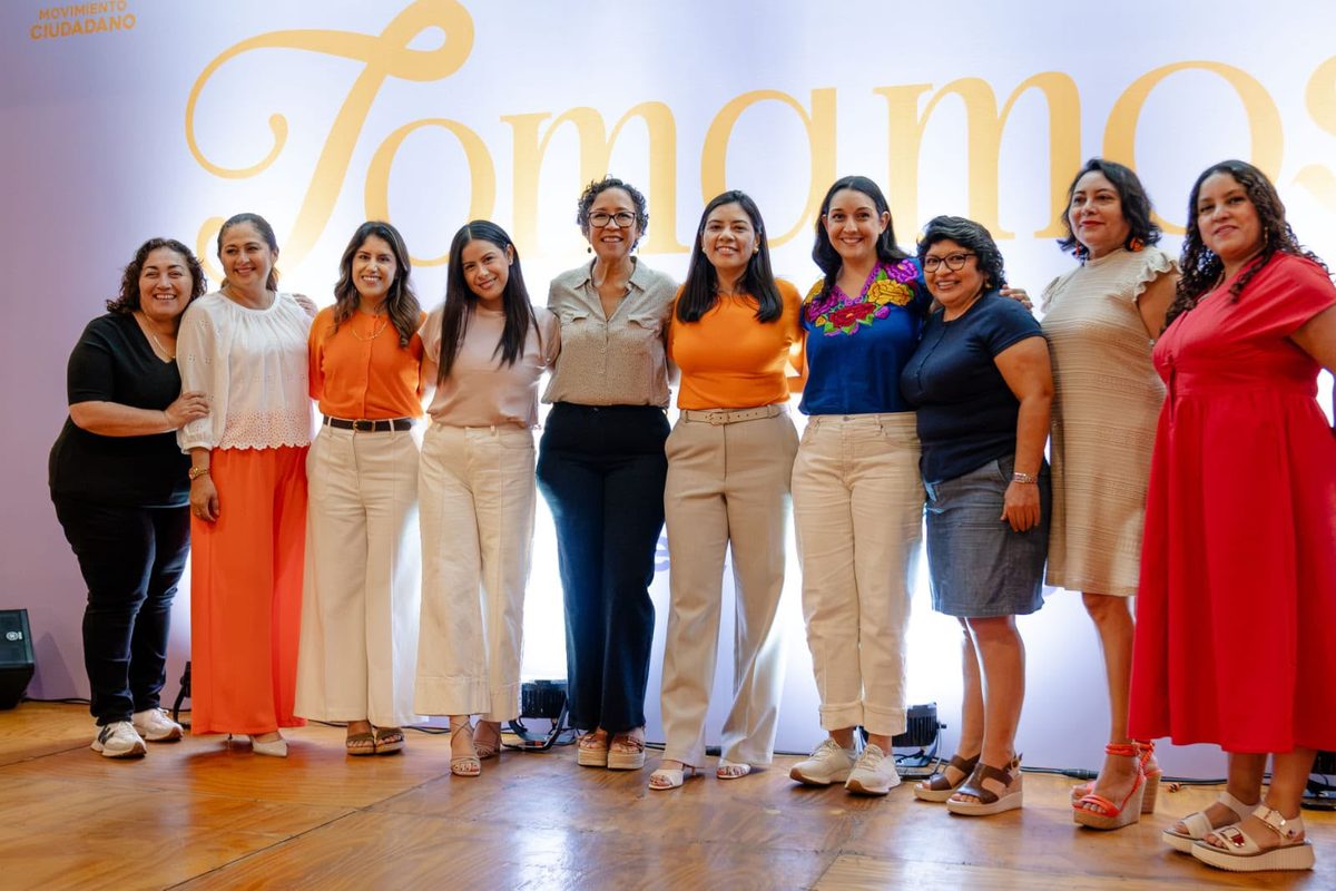 MUJERES, LIDERAZGO Y PODER