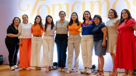 MUJERES, LIDERAZGO Y PODER