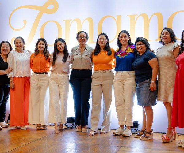 MUJERES, LIDERAZGO Y PODER