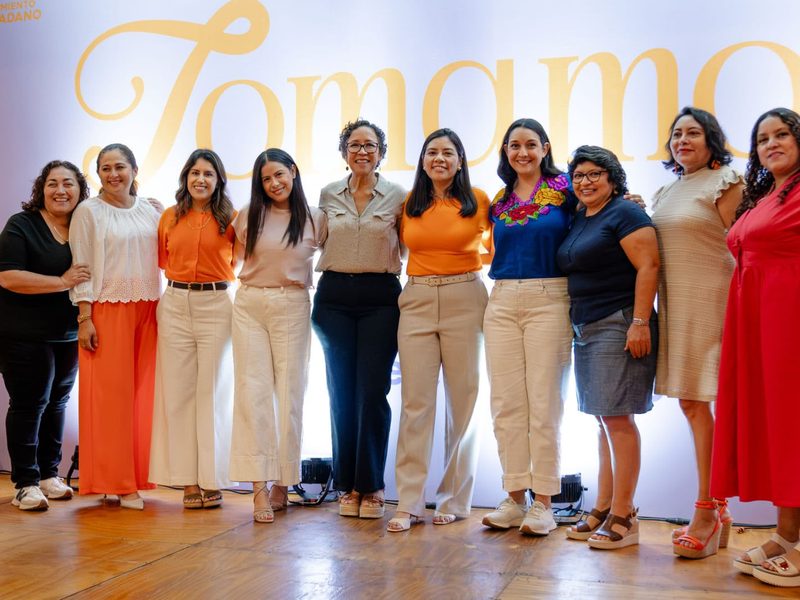 MUJERES, LIDERAZGO Y PODER