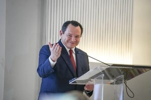 GOBERNADOR PRESENTA PRIMERA BIENAL INTRENACIONAL